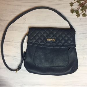 NWOT Kenneth Cole Reaction Navy Quilted Crossbody